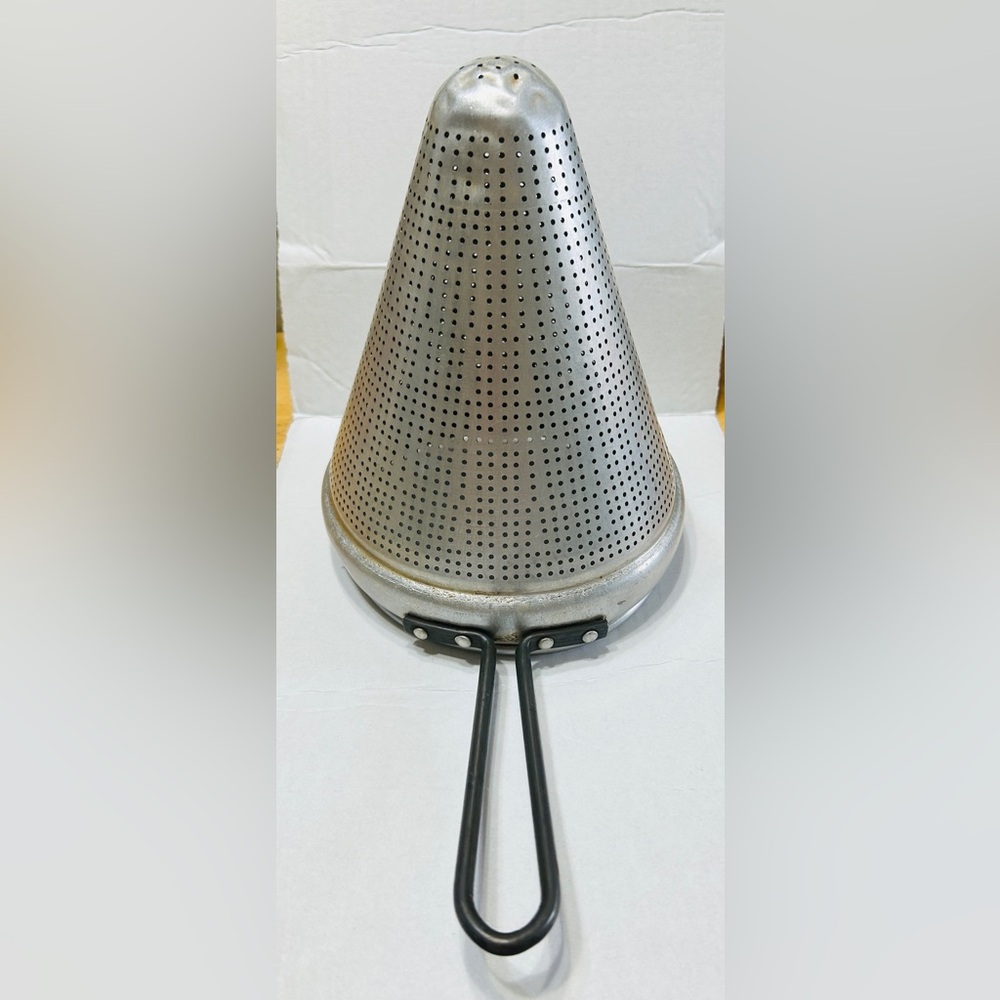 Vintage Viko aluminum colander/strainer.  Marked Viko.  Good used condition.